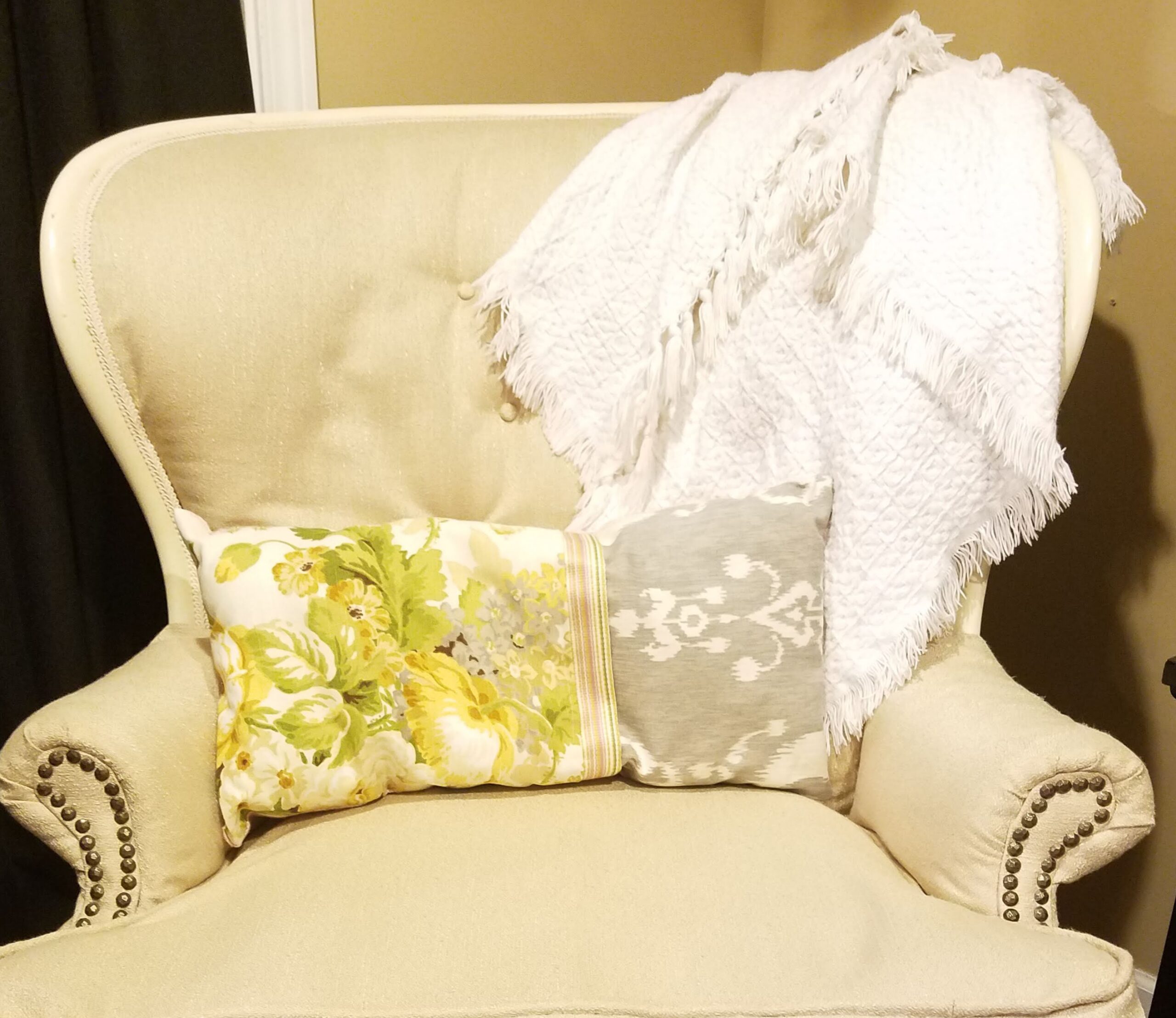 Shabby Chic Pattern Decorative Throw Pillow – Perfect for Cozying Up ...