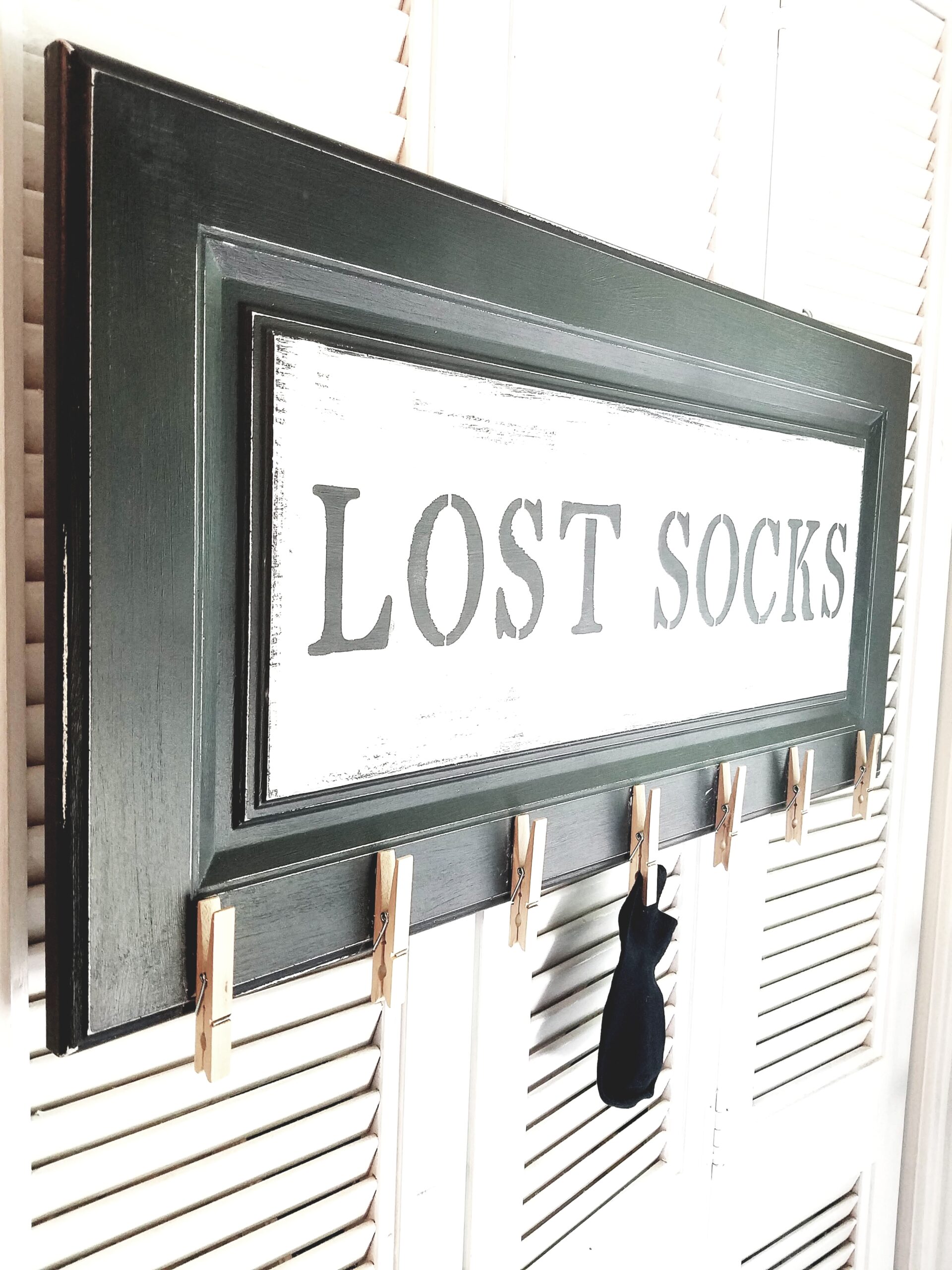 "Lost Socks" Solid Wood Wall Hanging Sign - Image 4