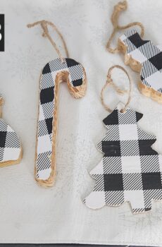Set of 4 Buffalo Check Christmas Ornaments