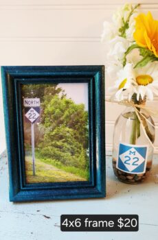 4x6 Solid Wood Picture Frame with Iconic M-22 Photo