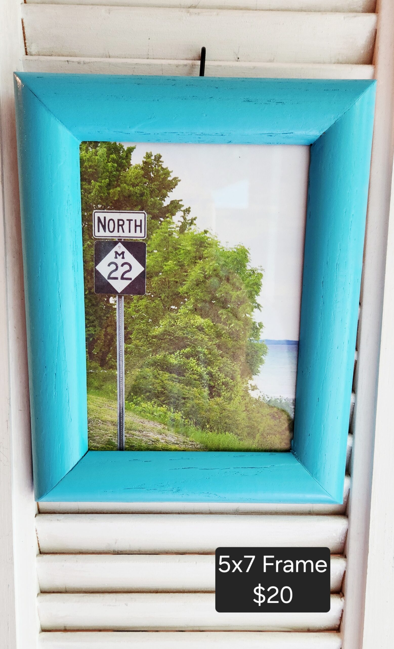 Solid Wood Wall Hanging 5x7 Frame with M-22 Photo