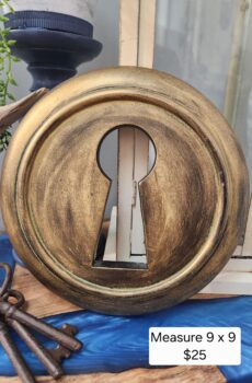 Keyhole Wall Decor | 9x9 Rustic Farmhouse Wood Frame | Gold & Black